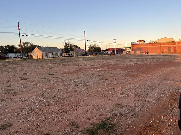 3rd image of 1200 N 4th St