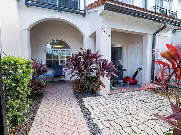 4th image of 3624 NW 29th Pl