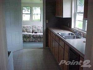 1630 Walnut Avenue kitchen