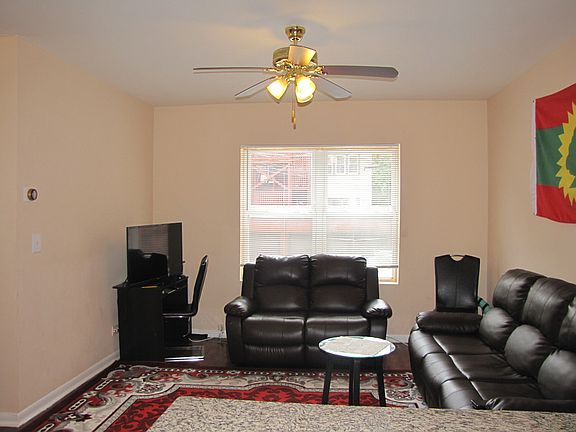 3rd image of 2219 W Highland Ave APT 1S