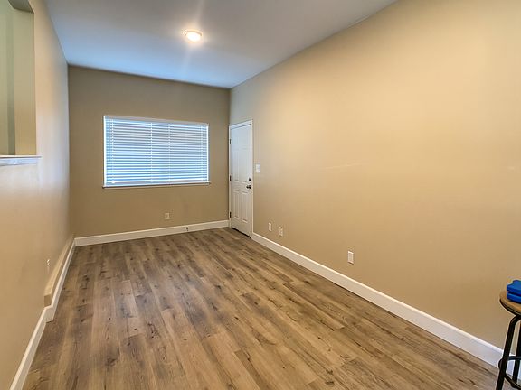 5th image of 519 Turre St