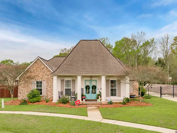 10152 Autumn Ct, Denham Springs, LA 70726