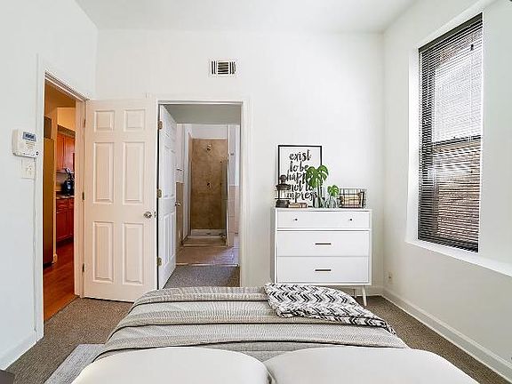 4th image of 4947 S Calumet Ave Floor 2