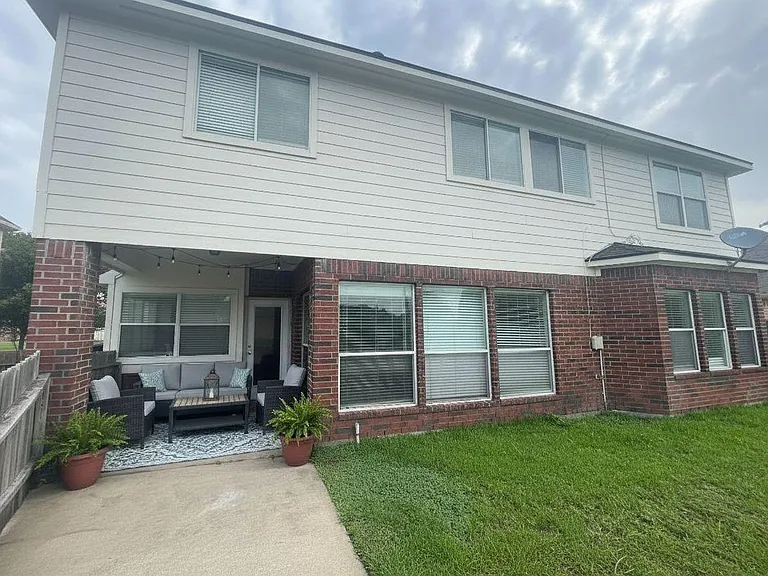 18807 Harbor Key Cir — Photo 42
