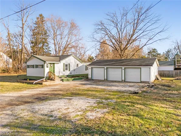 368 Jarvis Rd, Akron, OH 44319