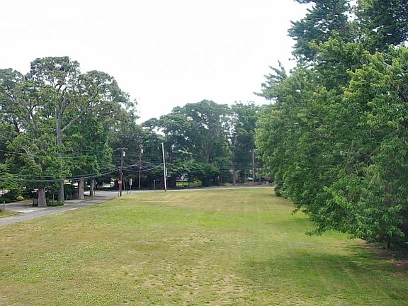 5th image of 407 Edna Ave
