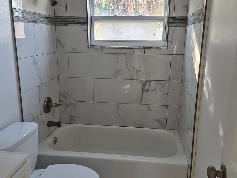 1734 Montana Ave NE — Photo 15