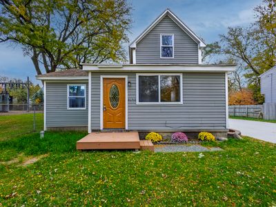 9156 Elizabeth St, Whitmore Lake, MI, 48189