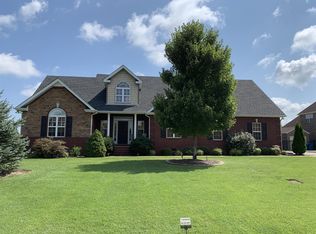 1110 Sweetspire Dr, Murfreesboro, TN 37128