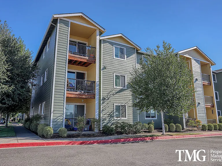 1017 SE 12th Ave — Photo 127