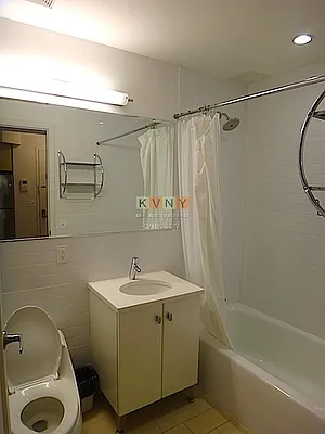 Rented by KVNY Soho | media 46