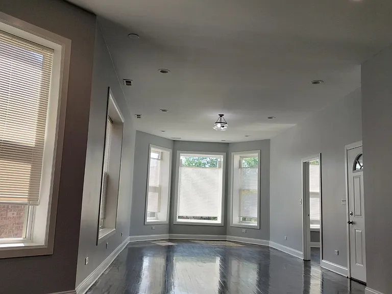 1529 S Central Park Ave #2 — Photo 5
