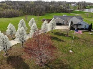 13360 Trestle Rd, Highland, IL 62249