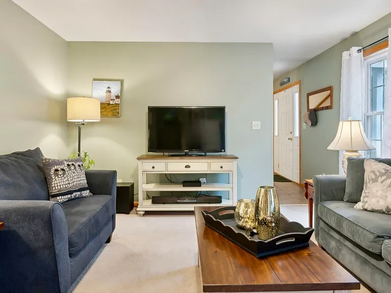 30 Piper Farm Rd — Photo 3