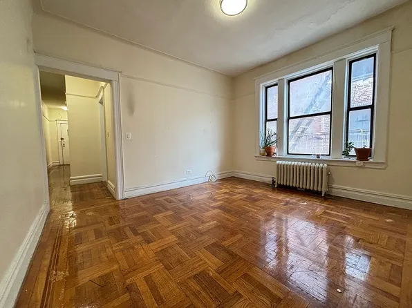 30 Linden Boulevard image 1 of 8