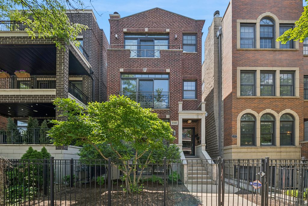 2508 N Southport Ave #3, Chicago, IL 60614 condo