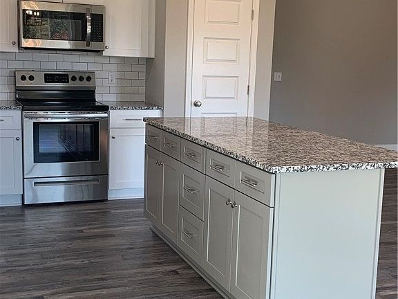 5th image of 20 Lee Road 2228