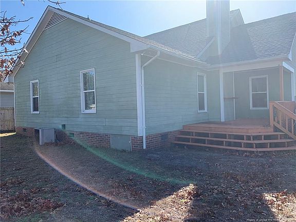 2nd image of 826 Eastchester Pl