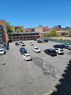 Rented by Metro Park Realty Inc | media 27