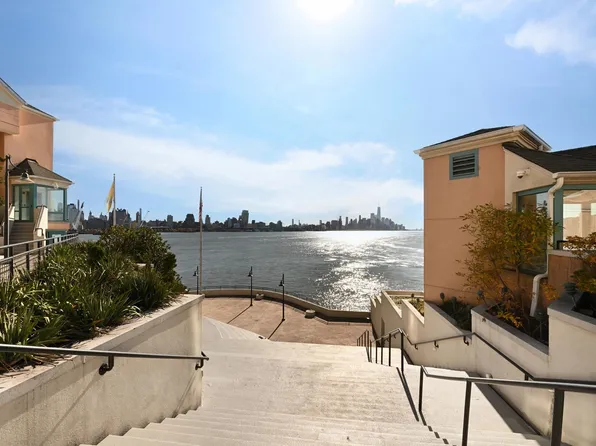 600 Harbor Boulevard image 22 of 28