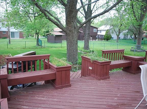 3rd image of 22828 East Dr