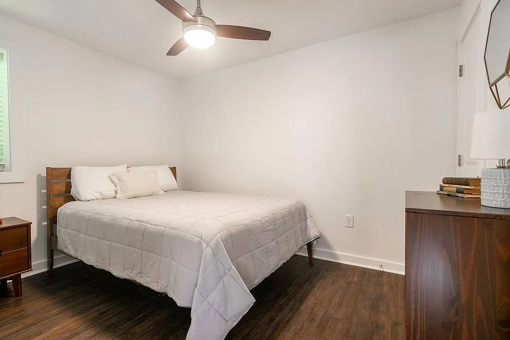 1 bed, 450 sqft, $1,350 — Photo 4