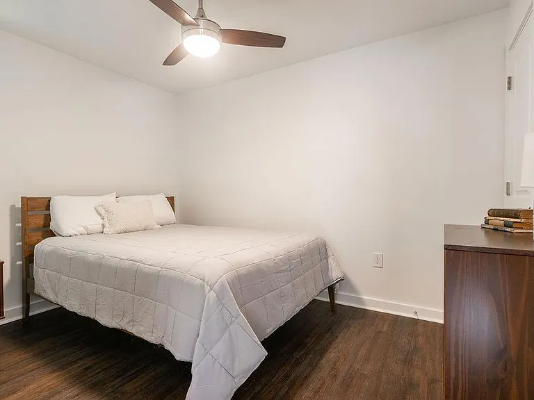 648 Dearing St — Photo 4