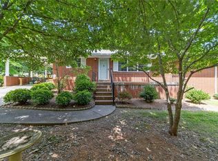 404 Inwood Rd, Asheboro, NC 27205