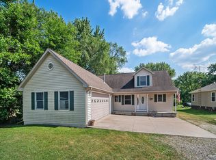 6040 Gun Club Rd, Morris, IL 60450