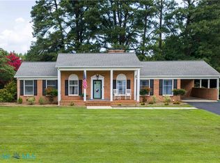 42 Venable Dr, Kilmarnock, VA 22482