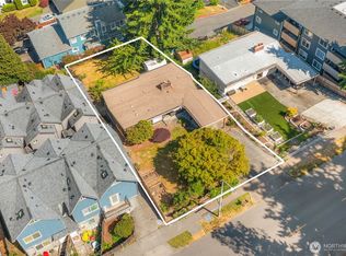 12034 Roosevelt Way NE, Seattle, WA 98125