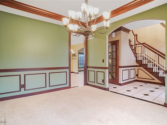3rd image of 3364 Creekside Trl