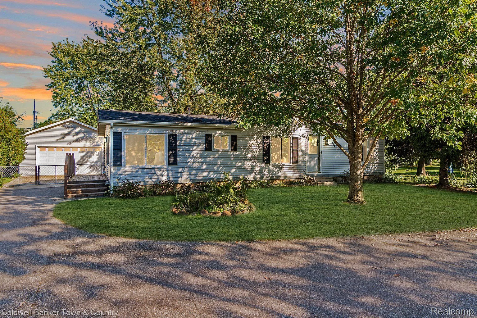 289 Rustic Cir photo 1