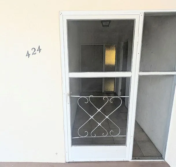 360 Base Ave E #424 — Photo 2