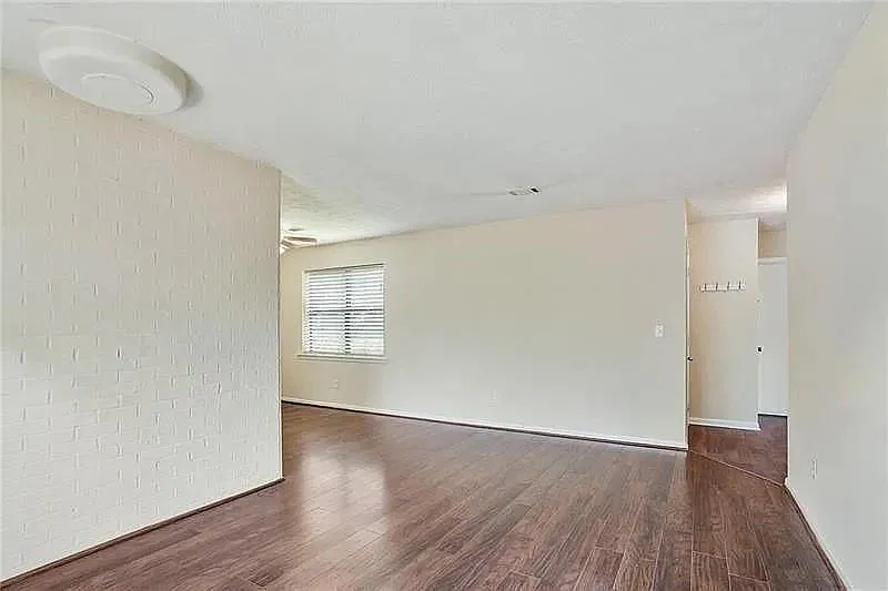 2 bed, 2.0 bath, 1026 sqft, $1,400 — Photo 4