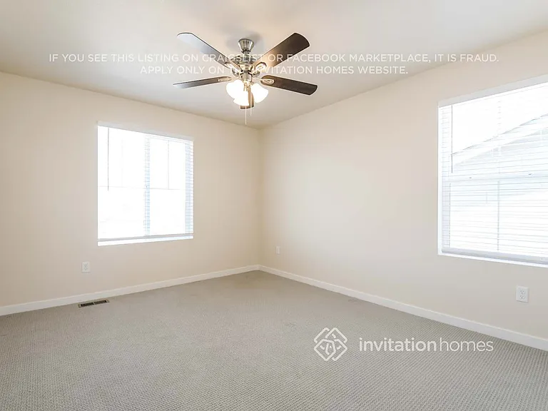 899 Harvard St — Photo 12