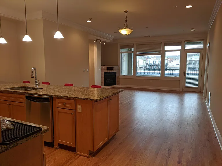 2929 McGee Trfy #406 — Photo 5