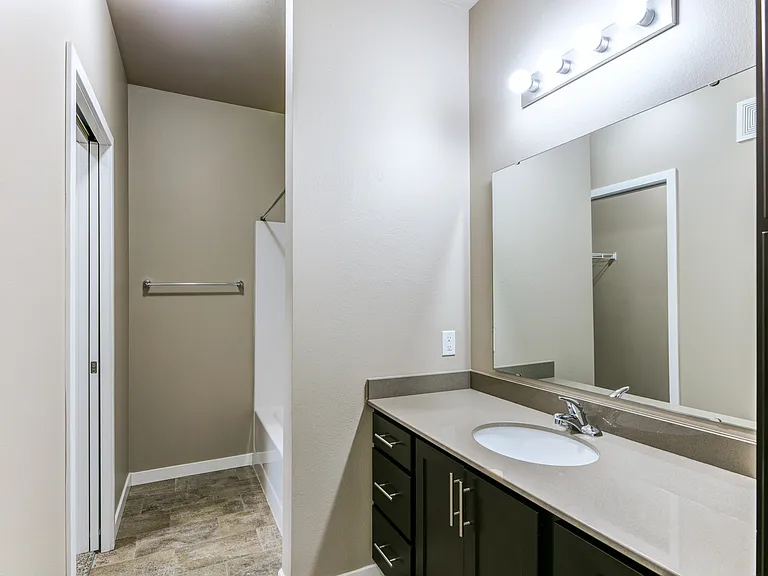 Pinecrest Apartment Homes — Photo 28