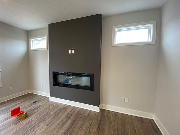3rd image of 13615 Harrington Lndg