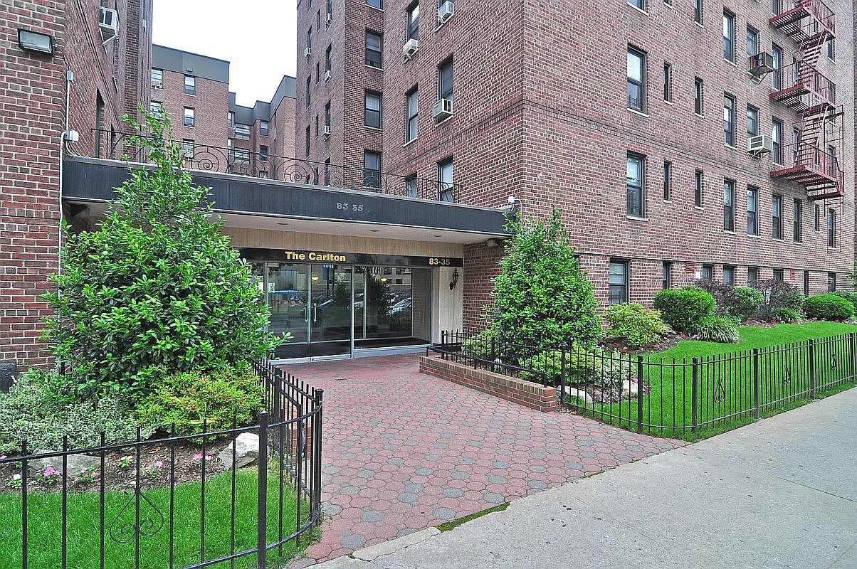 8335 139th St APT 4B, Jamaica, NY 11435 | Zillow