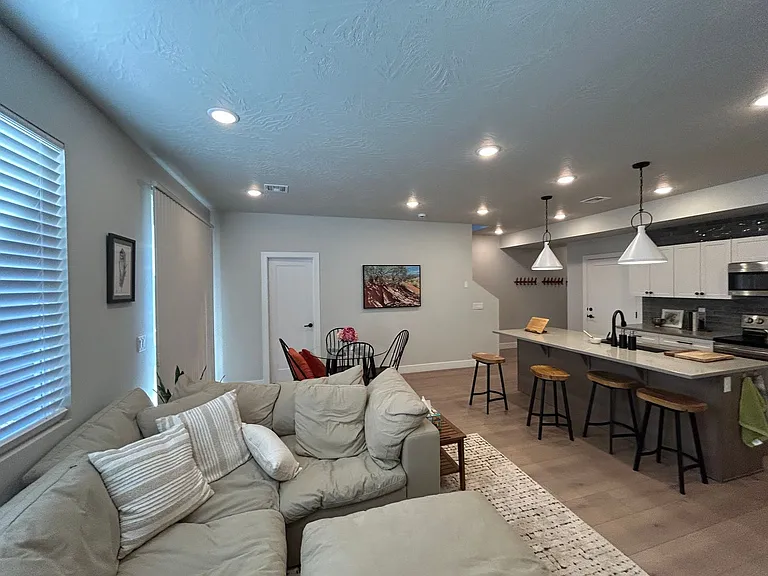 3954 E Razor Dr — Photo 3