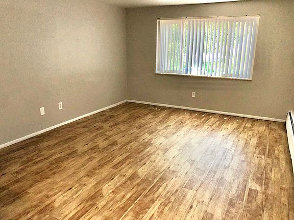 2nd image of 2733-2737 W 23rd Ave #2733-3