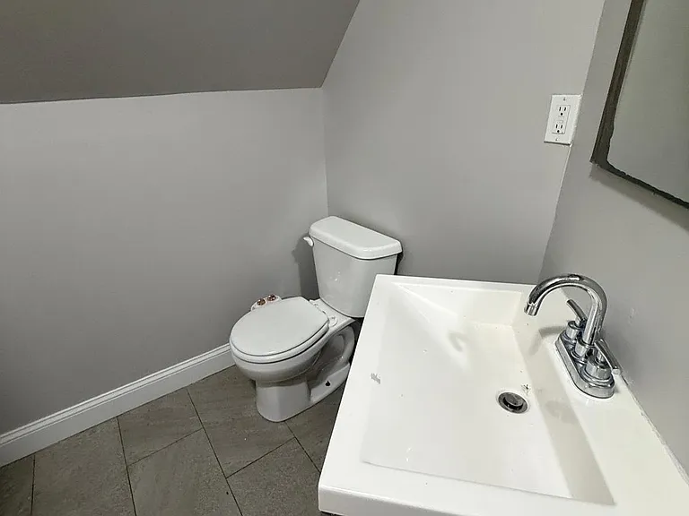 552 Central Ave — Photo 4