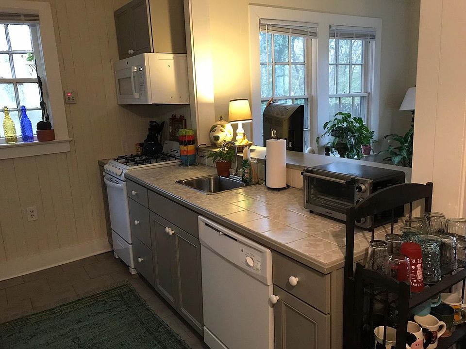 305 S Montgomery St B, Starkville, MS 39759 Zillow