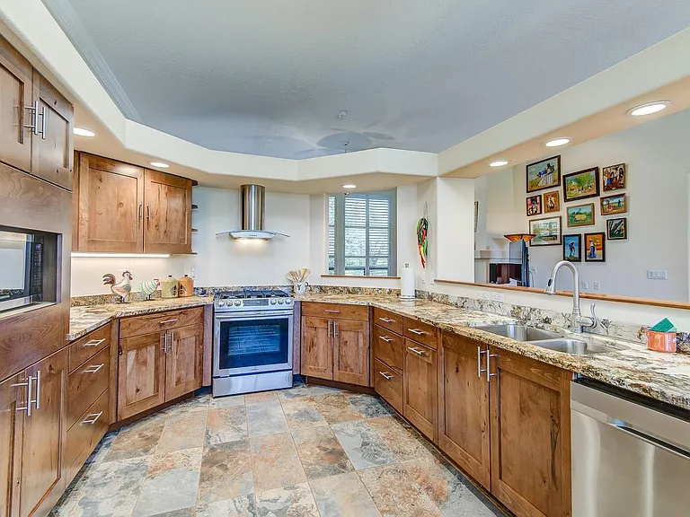 65 Kashmir Rd — Photo 20