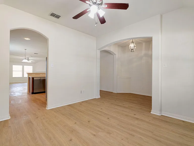 8306 Nicholson Dr — Photo 8