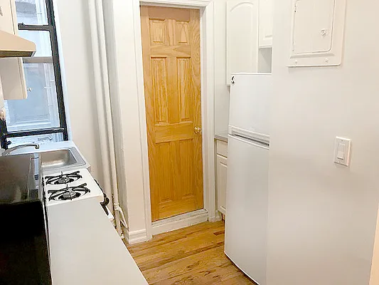 Rented by AJ Clarke | media 10