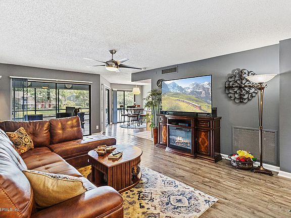 4th image of 6161 Lake Tahoe Dr #6161