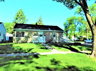 1650 2nd St N, Fargo, ND 58102