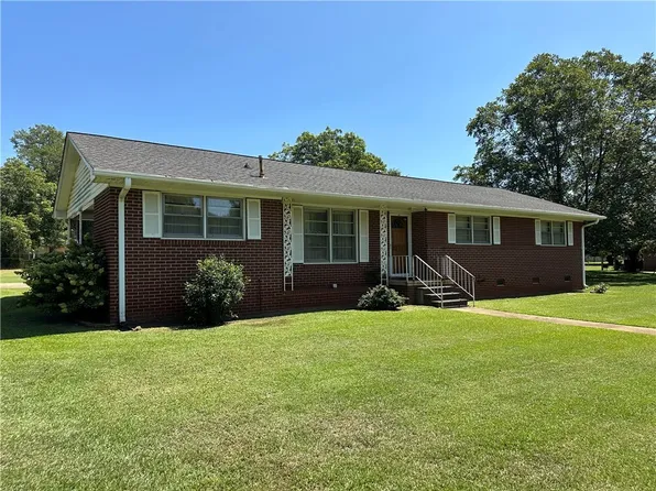 2901 Camden Dr, Anderson, SC 29624